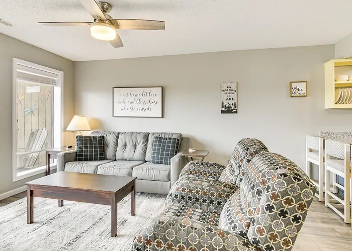 Inviting Branson West Condo With Pool Access